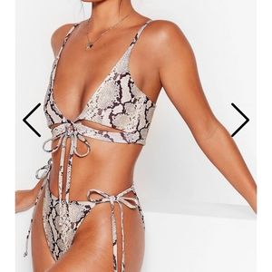 Nwt size 6 Nasty Gal Bikini set Snakeskin print